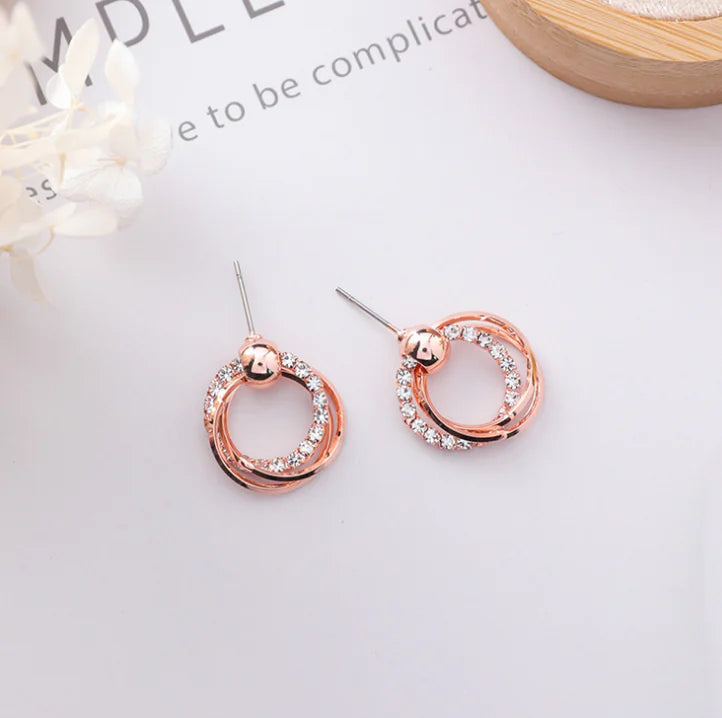 Ensemble de boucles d'oreilles et collier Circle Sparkling Diamond